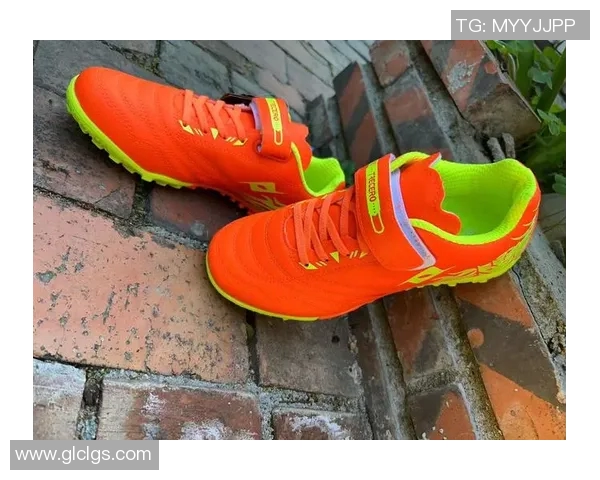 如何解决足球鞋磨脚问题让你的运动体验更加舒适和愉悦